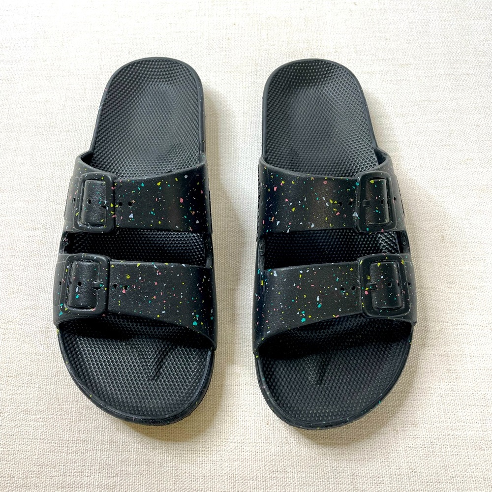 Freedom MosesTwo Band Slides 
Supernova, 8/9 
FMOSE300371A2F7333